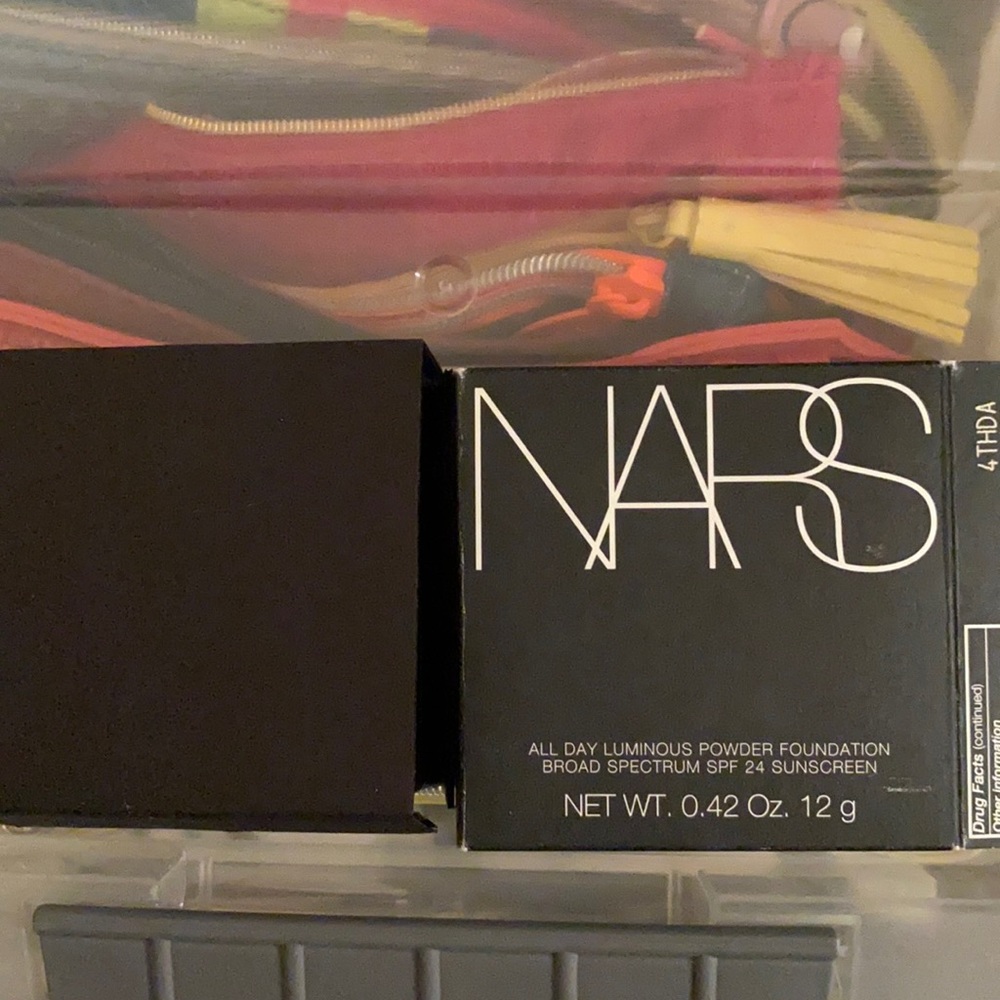 Never used luminous powder foundation